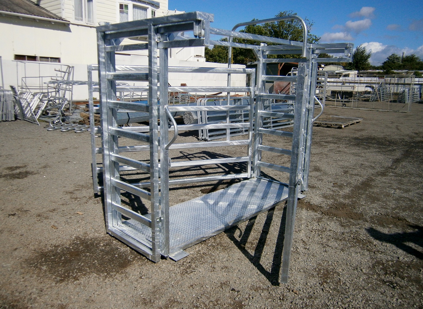 CATTLE WEIGH CRATE